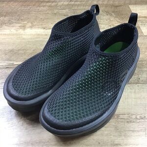 Oofos Oomega Chukka Women's Black Recovery Mesh Shoes